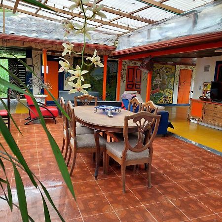 Hostal La Pijarana Salento Exteriör bild