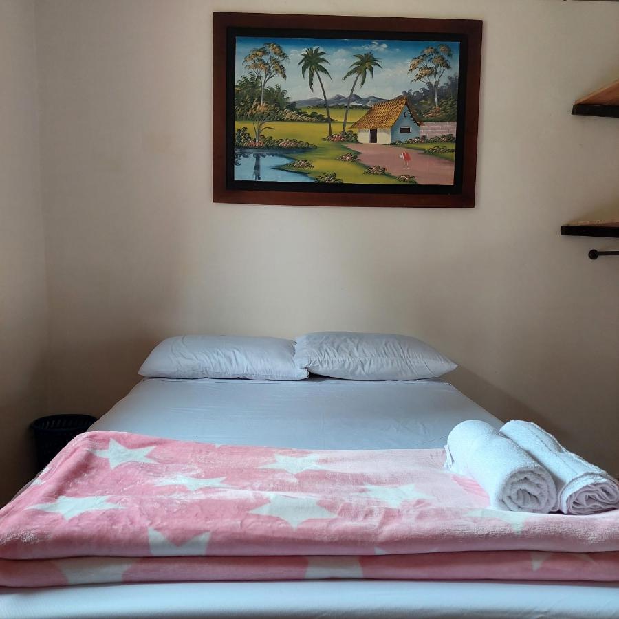 Hostal La Pijarana Salento Exteriör bild